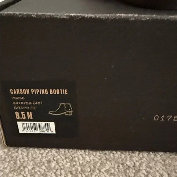 Any offers accepted 🍾Frye Women's Taupe Leather Ankle Booties - Picture 2 of 5